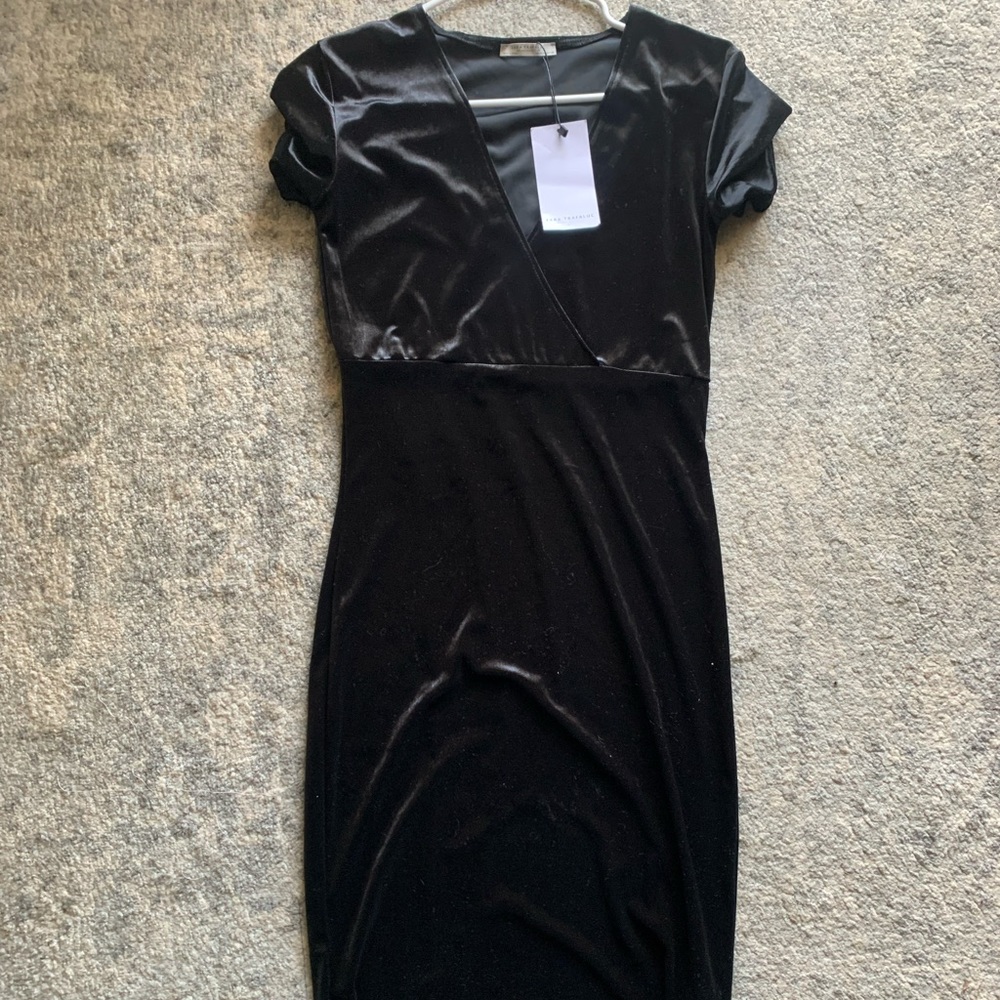 Black velvet Holiday Zara Dress Size Medium
